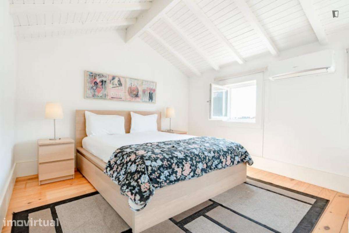 Apartamento com 1 quartos - localizado em Santo Ildefonso Porto - Grande imagem: 2/15