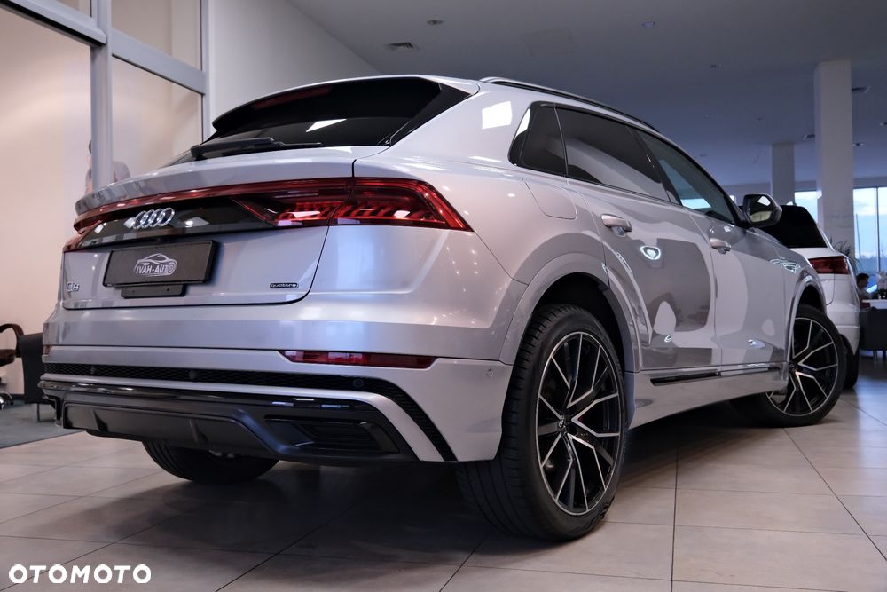 Audi Q8 55 TFSI quattro tiptronic - 9