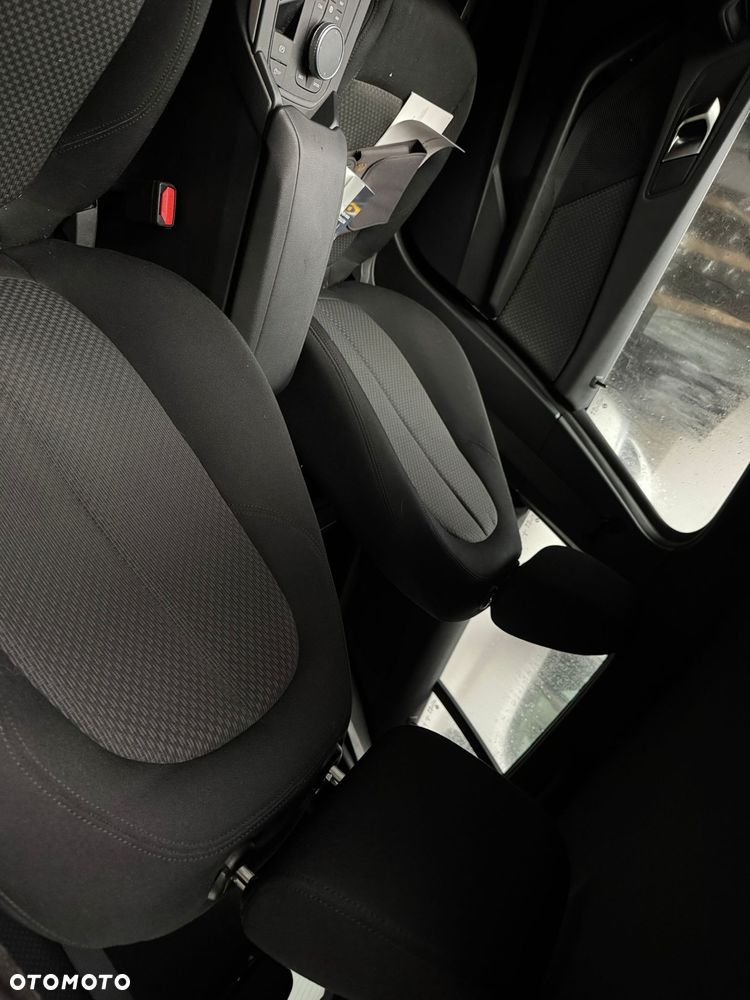 BMW Seria 1 116d - 9