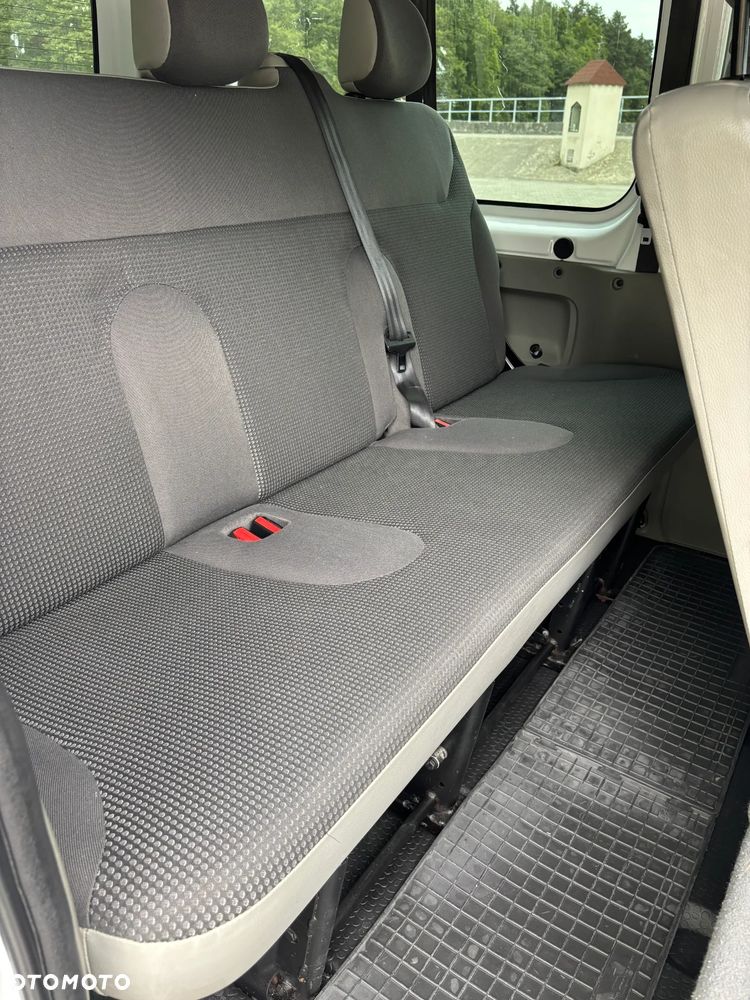 Opel Vivaro - 27