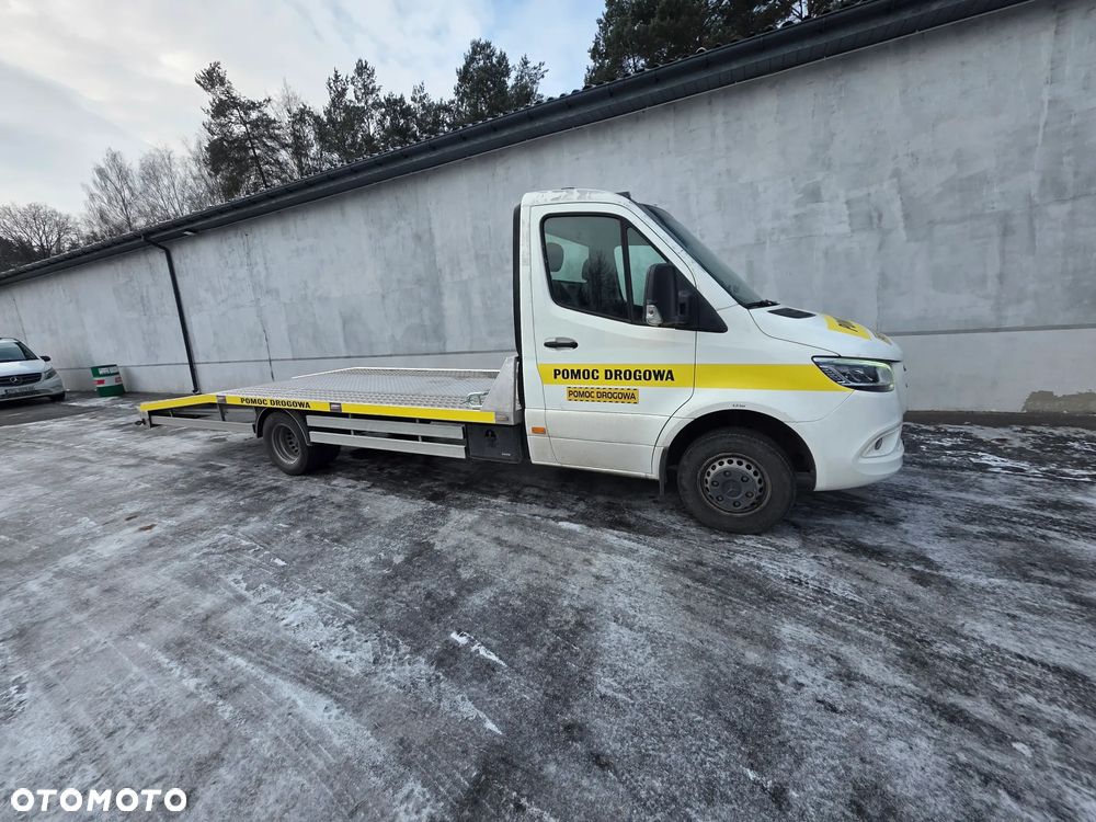 Mercedes-Benz Sprinter - 15