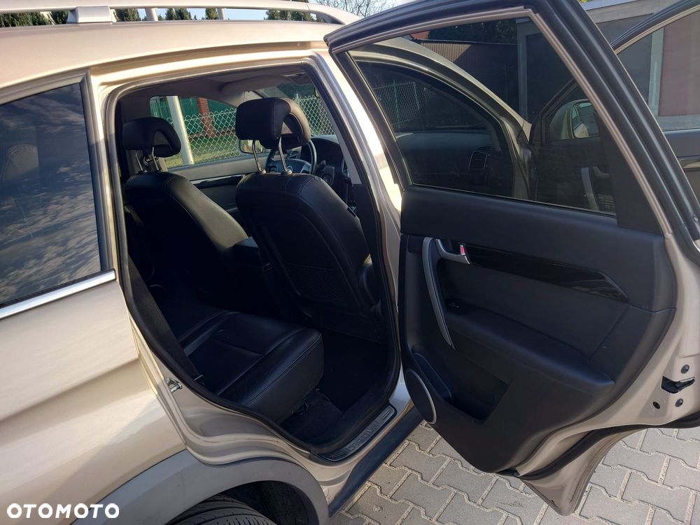 Chevrolet Captiva 2.2 D LTZ - 9