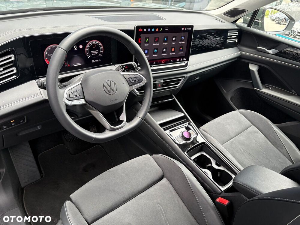 Volkswagen Tiguan - 12