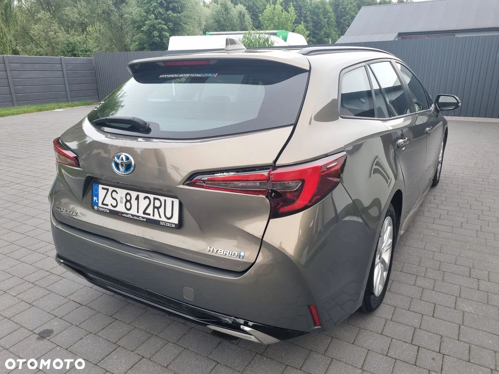 Toyota Corolla 1.8 Hybrid Executive - 6