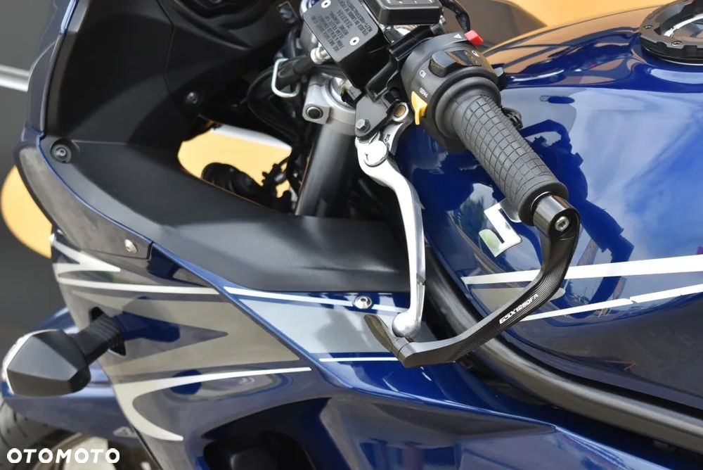 Suzuki GSX - 20