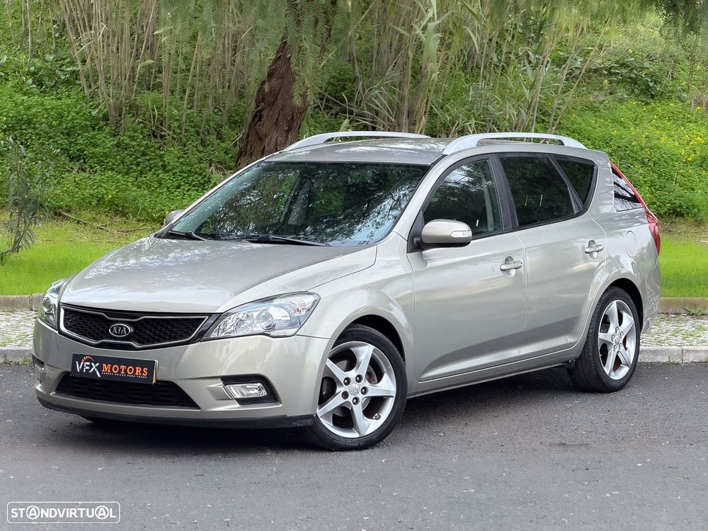 Kia Ceed SW 1.6 CRDi EX ISG - 1