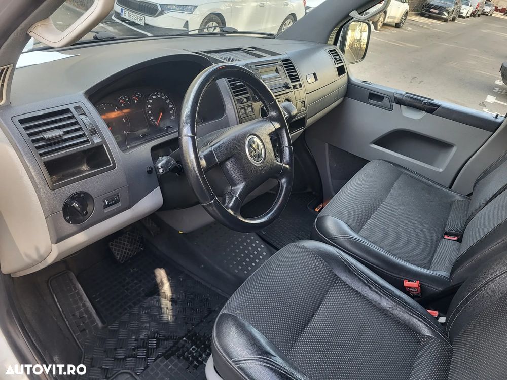 Volkswagen Caravelle - 7