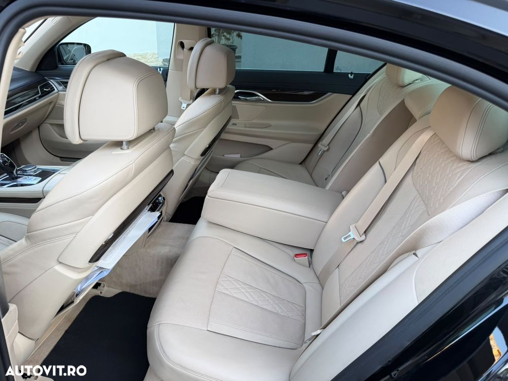 BMW Seria 7 - 25