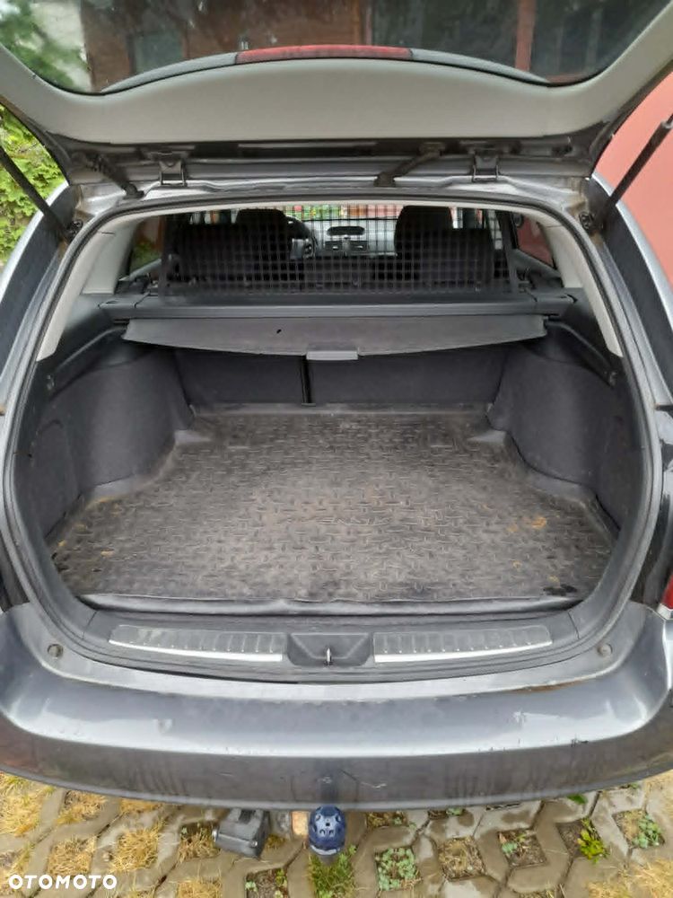 Toyota Avensis 2.0 D-4D Sol - 6