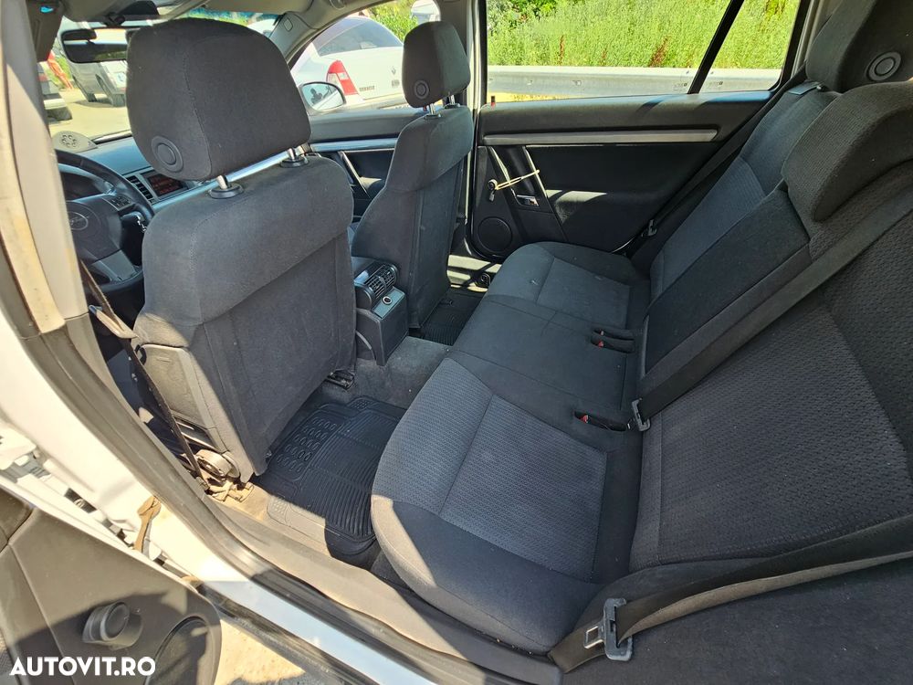 Opel Vectra 1.9 CDTI Essentia - 10