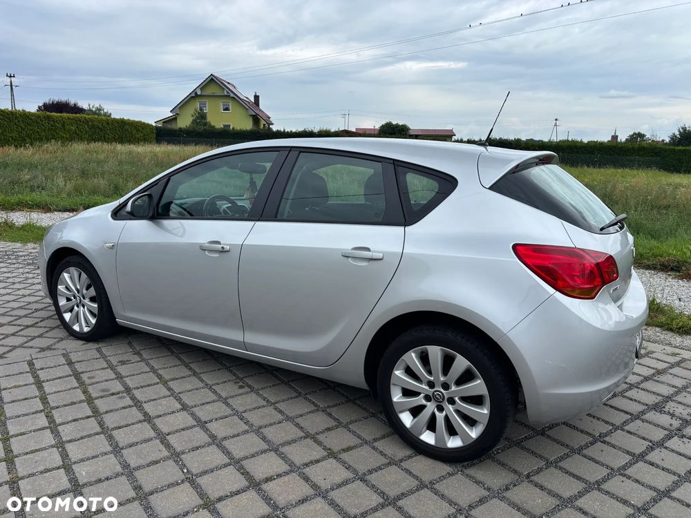 Opel Astra 1.7 CDTI DPF Design Edition - 12