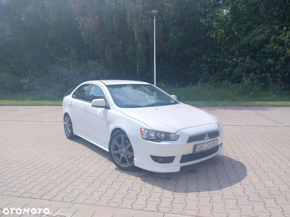Mitsubishi Lancer 1.6 Inform - 2