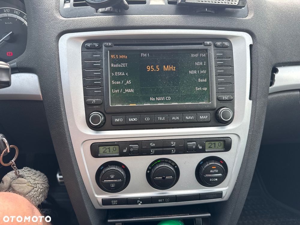 Skoda Octavia 2.0 TDI CR DPF RS - 11