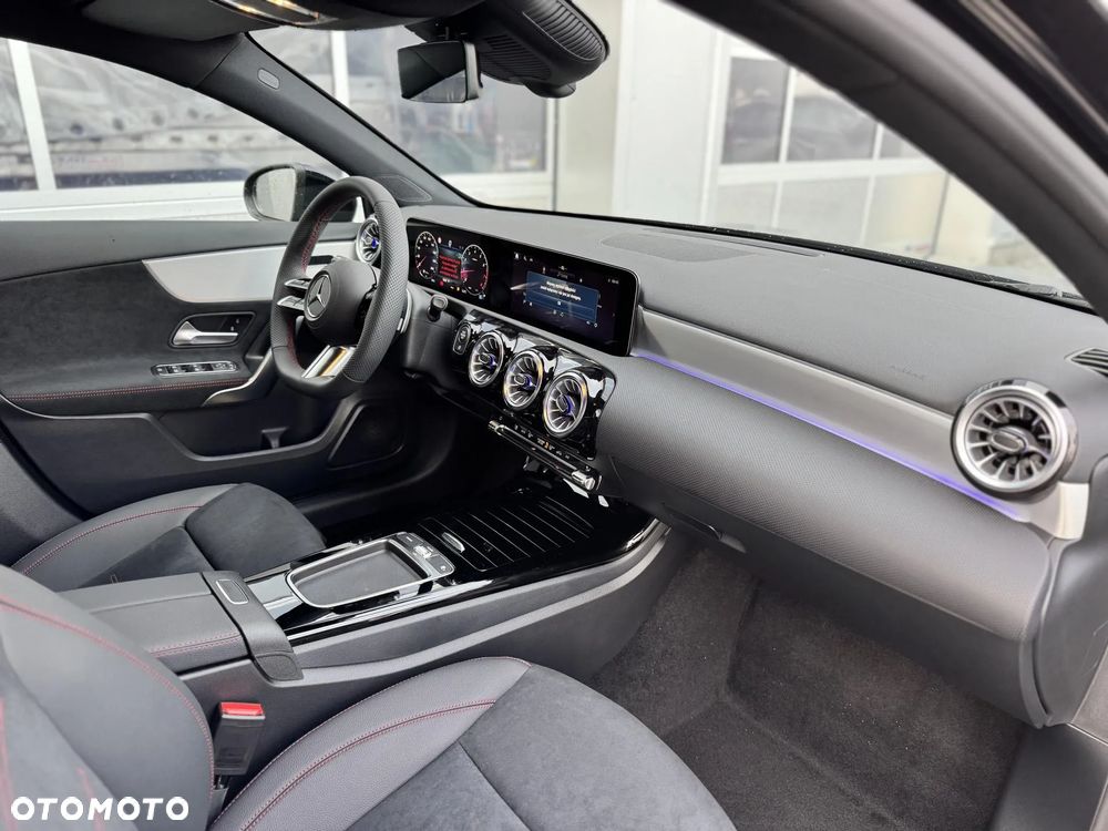 Mercedes-Benz Klasa A 200 7G-DCT Advanced AMG Line - 17