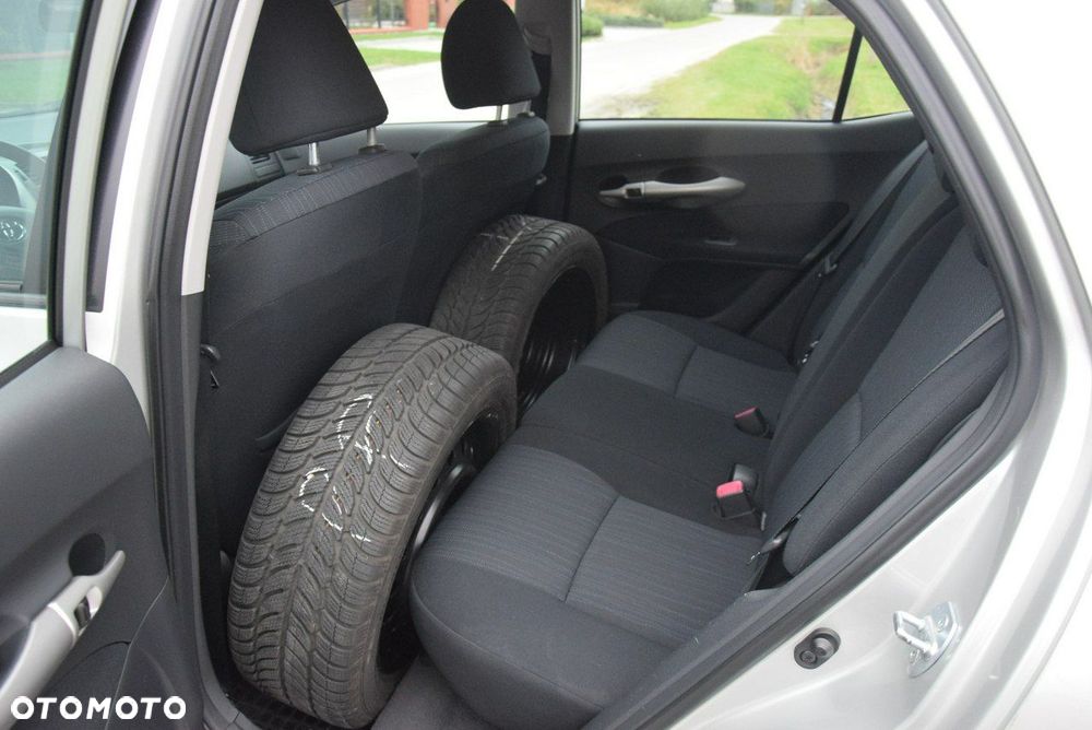 Toyota Auris 1.6 VVT-i Team - 12