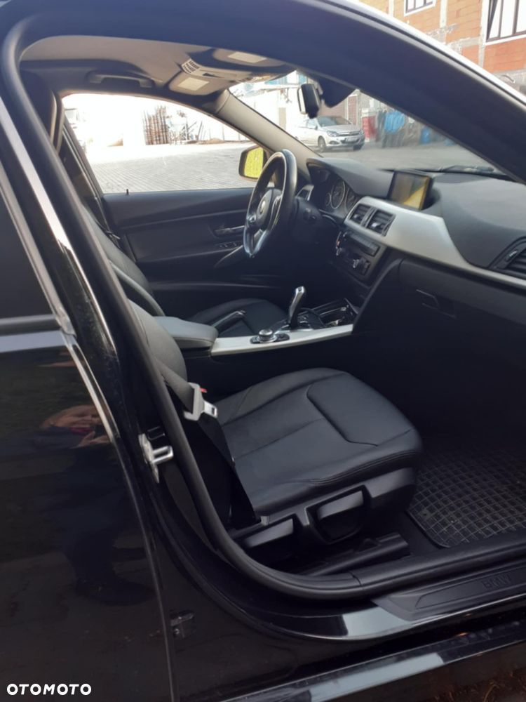 BMW Seria 3 320i Edition Luxury Line Purity - 4