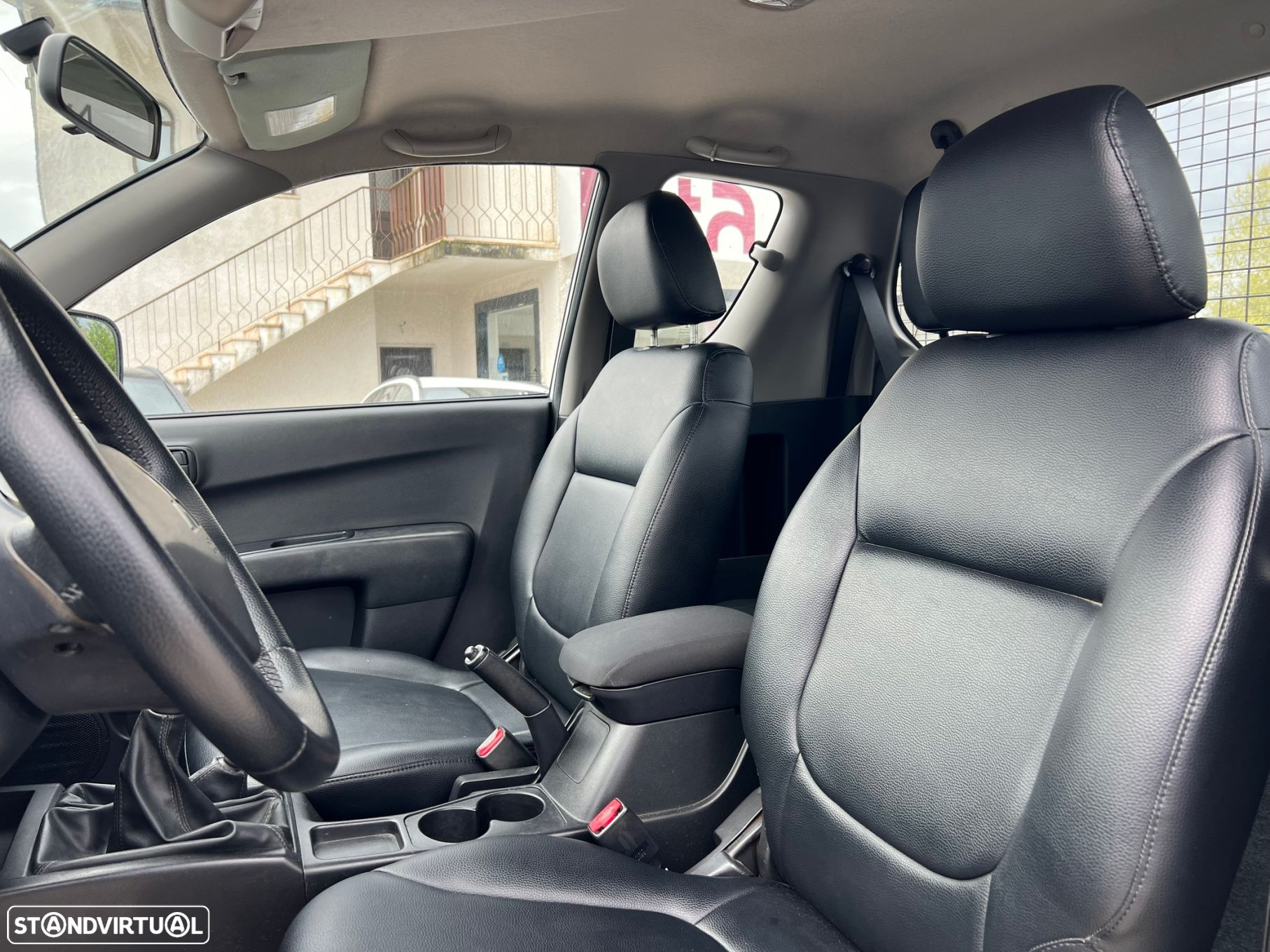 Mitsubishi L200 2.5 DI-D Club Intense 3L 4WD - 8
