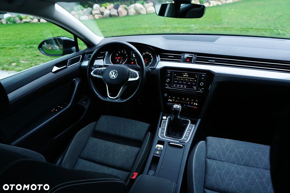 Volkswagen Passat Variant 1.5 TSI EVO Business - 24