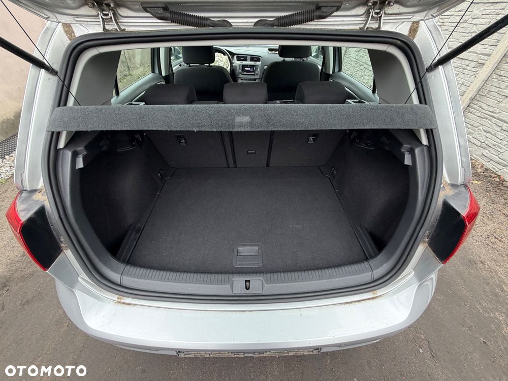 Volkswagen Golf - 8