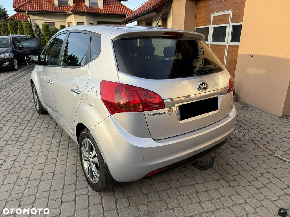 Kia Venga 1.6 CVVT Dream Team Edition - 9