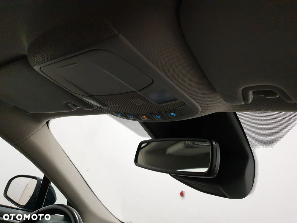 Ford Mondeo - 27