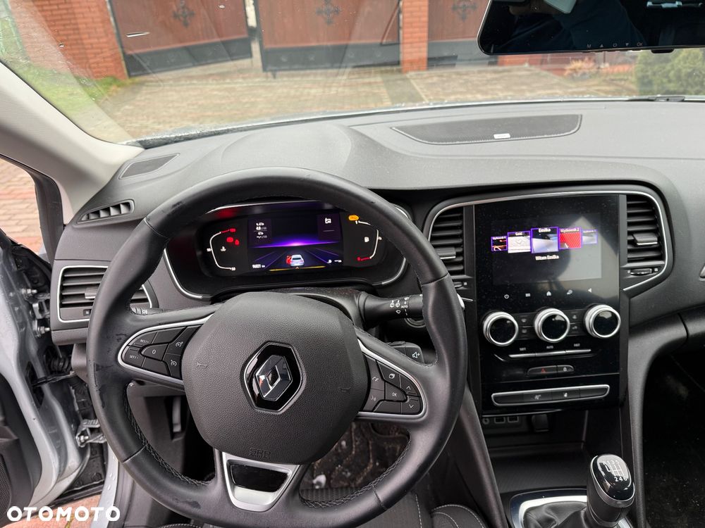 Renault Megane 1.5 Blue dCi Intens - 11