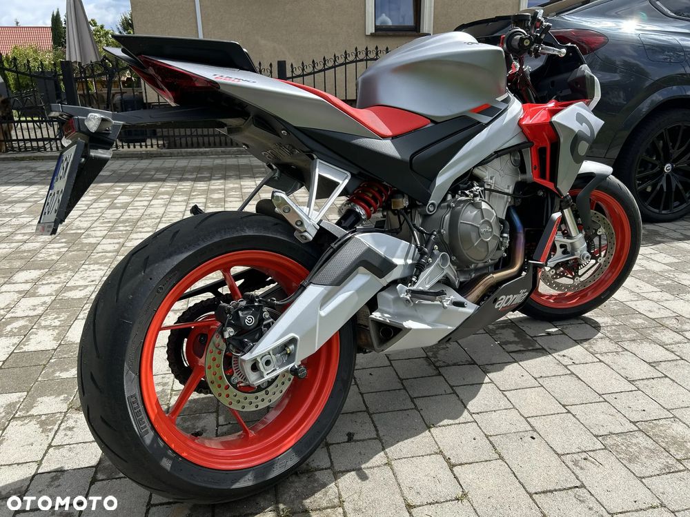 Aprilia Tuono - 4