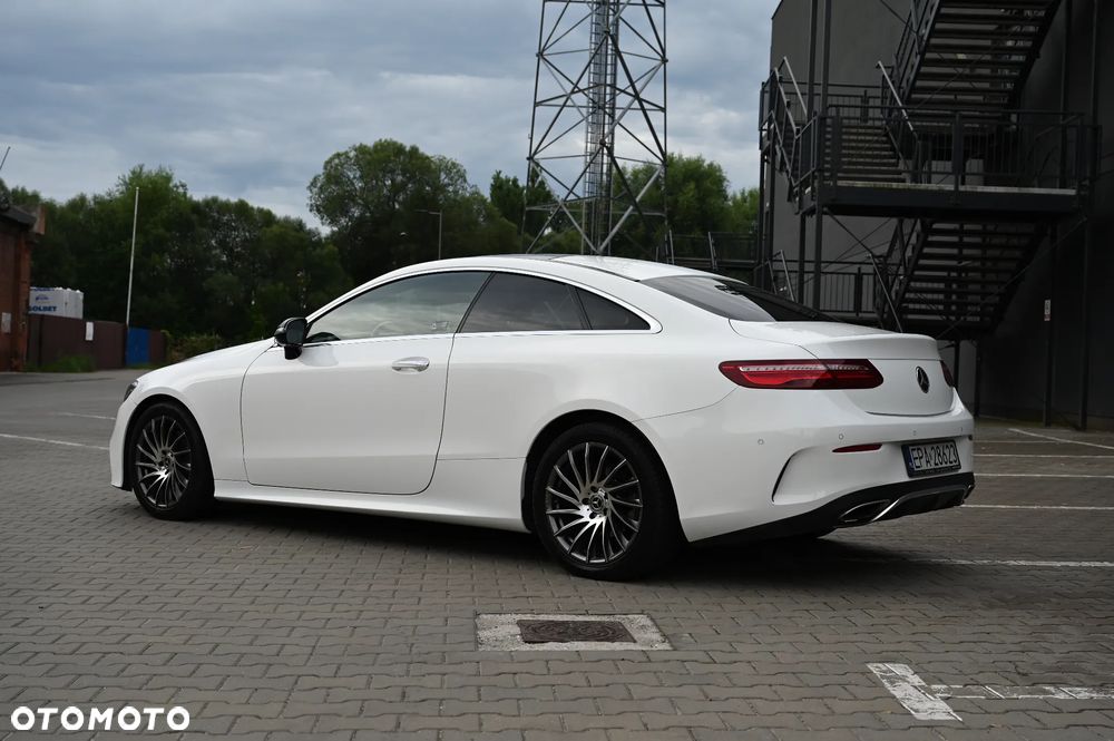 Mercedes-Benz Klasa E 200 9G-TRONIC - 4