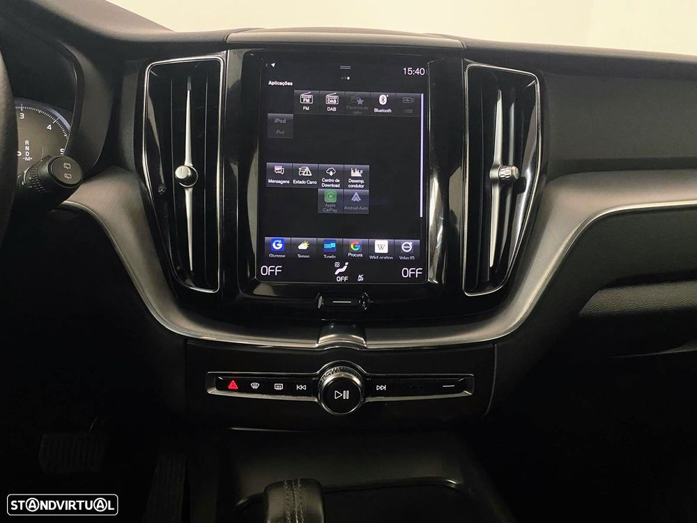 Volvo XC 60 2.0 B4 Momentum Plus Geartronic - 25