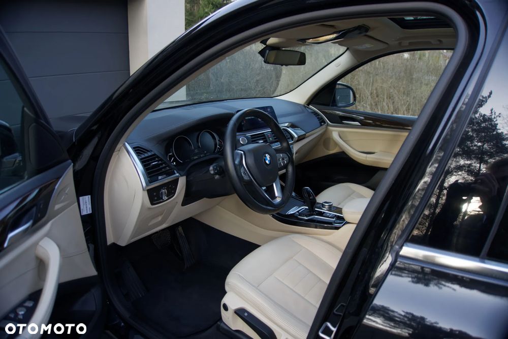 BMW X3 xDrive20d Luxury Line - 12