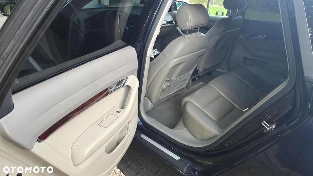 Audi A6 ver-avant-3-2-fsi-tiptronic-quattro - 34
