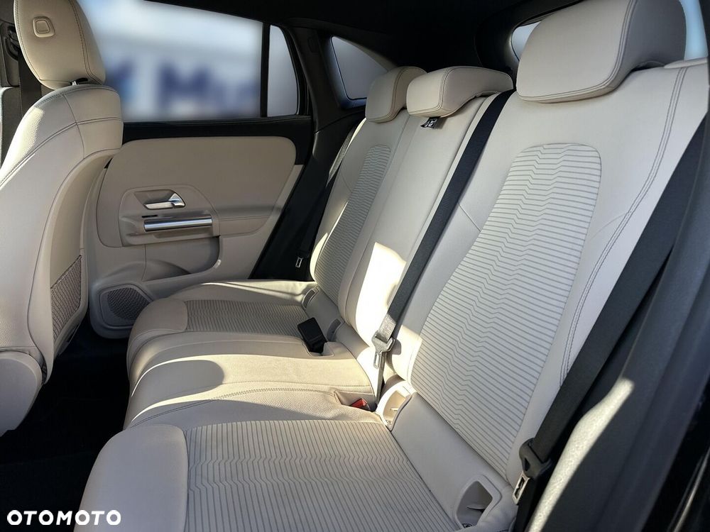 Mercedes-Benz GLA 200 Style - 15