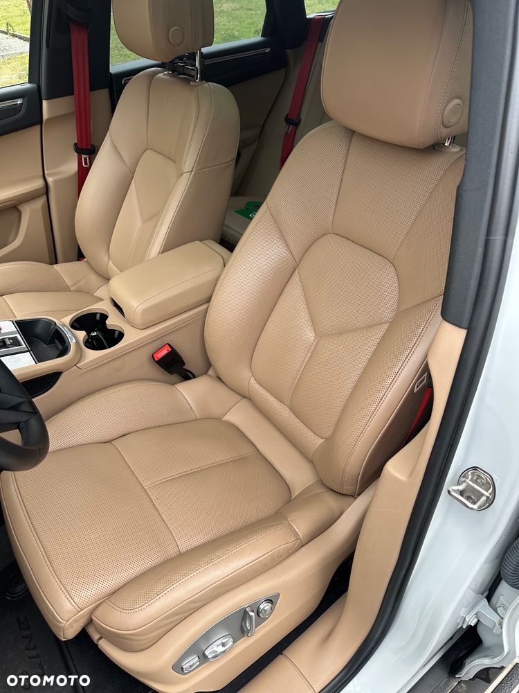 Porsche Macan S - 10