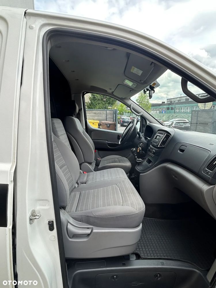 Hyundai H1 - 12