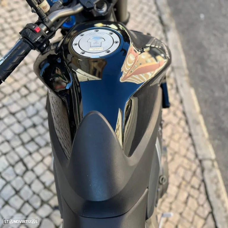 Honda CB 1000R - 14