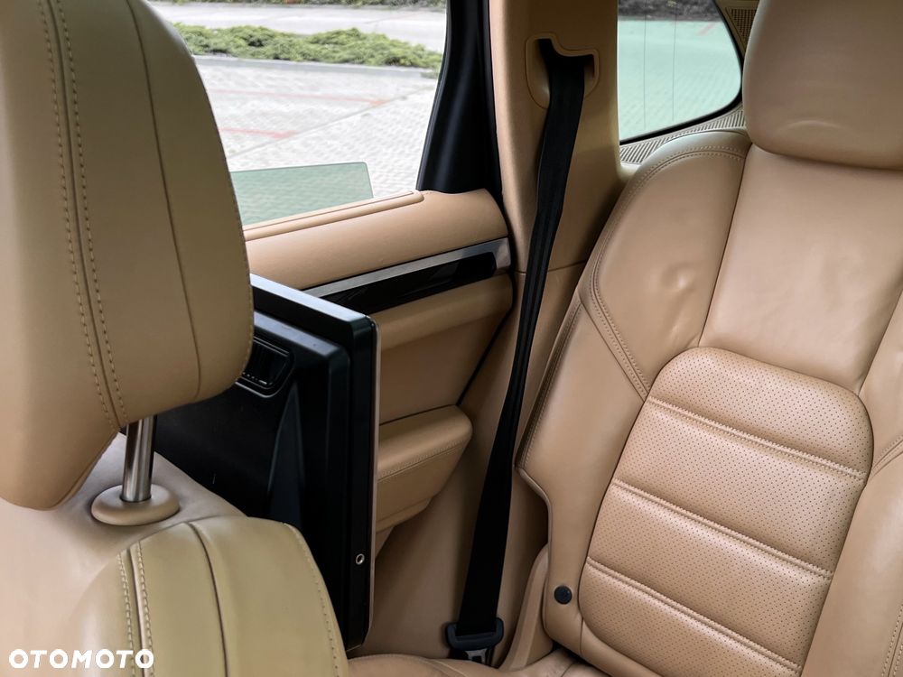 Porsche Cayenne Diesel Platinum Edition - 29