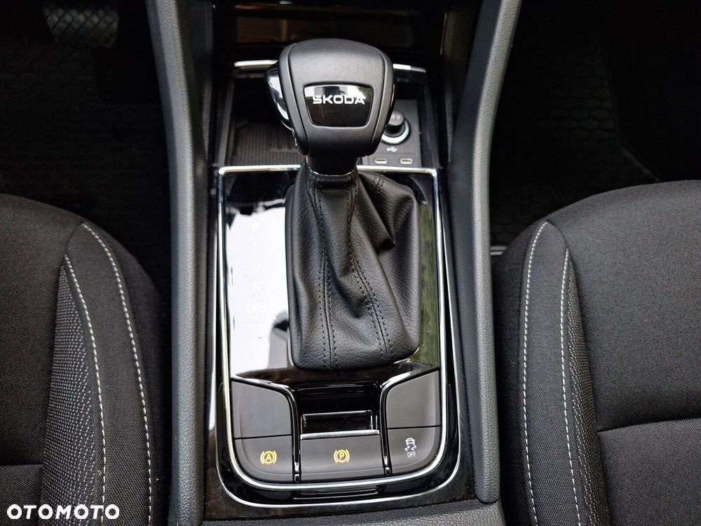 Skoda Karoq 1.5 TSI ACT Selection DSG - 17