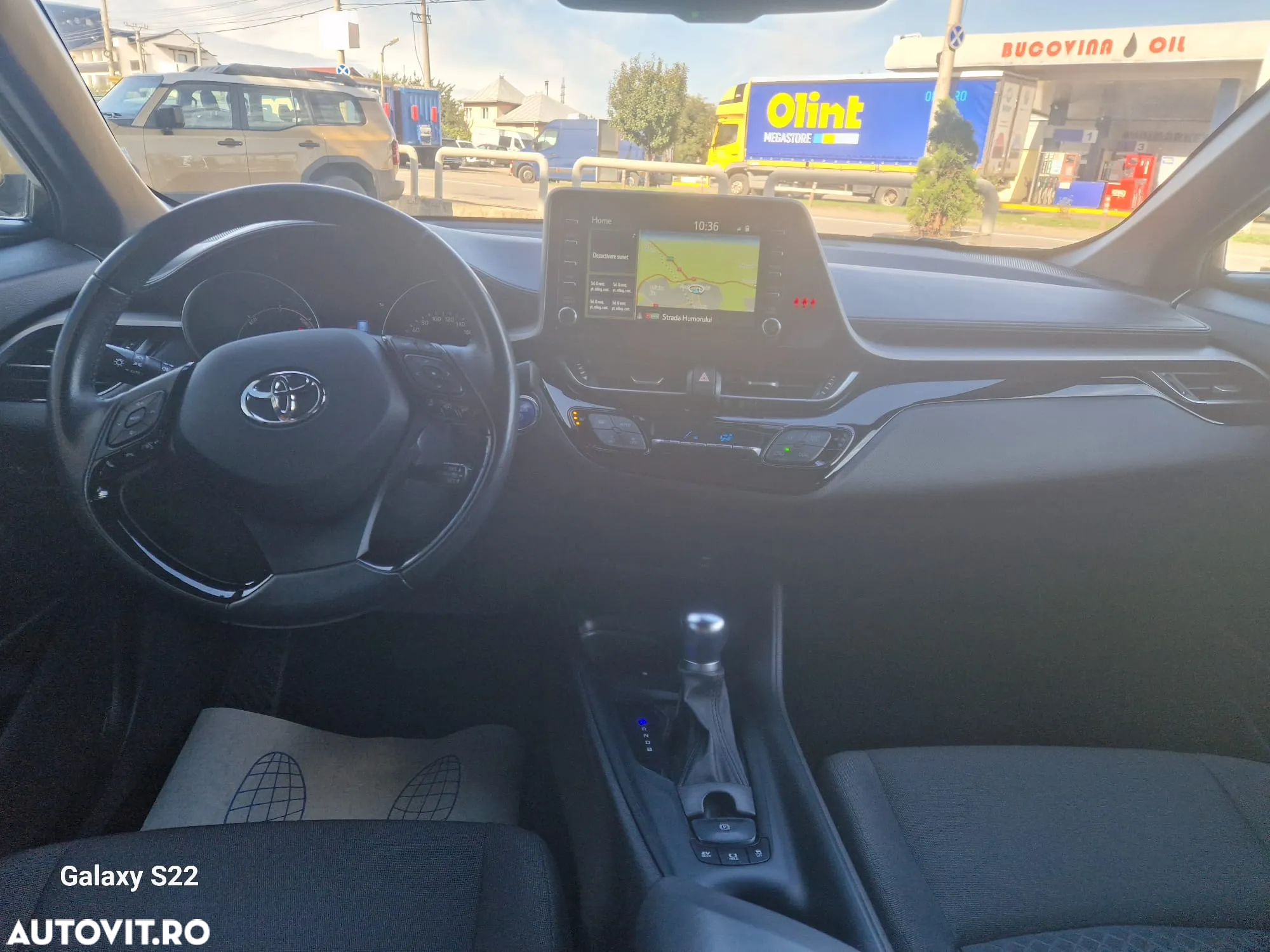 Toyota C-HR 1.8 HSD 4x2 CVT C-ult - 8