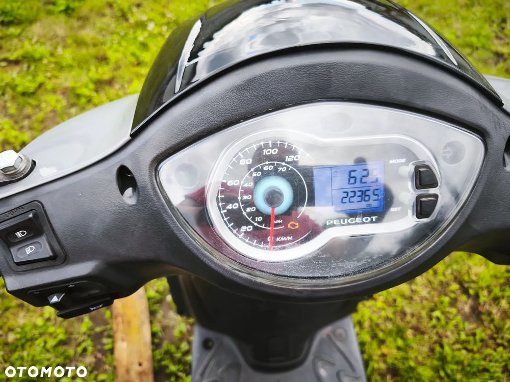 Peugeot Tweet - 11
