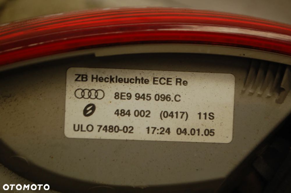 LAMPA PRAWY  TYŁ TYLNA PRAWA W BŁOTNIK AUDI A4 B7 KOMBI  8E9945096C - 5