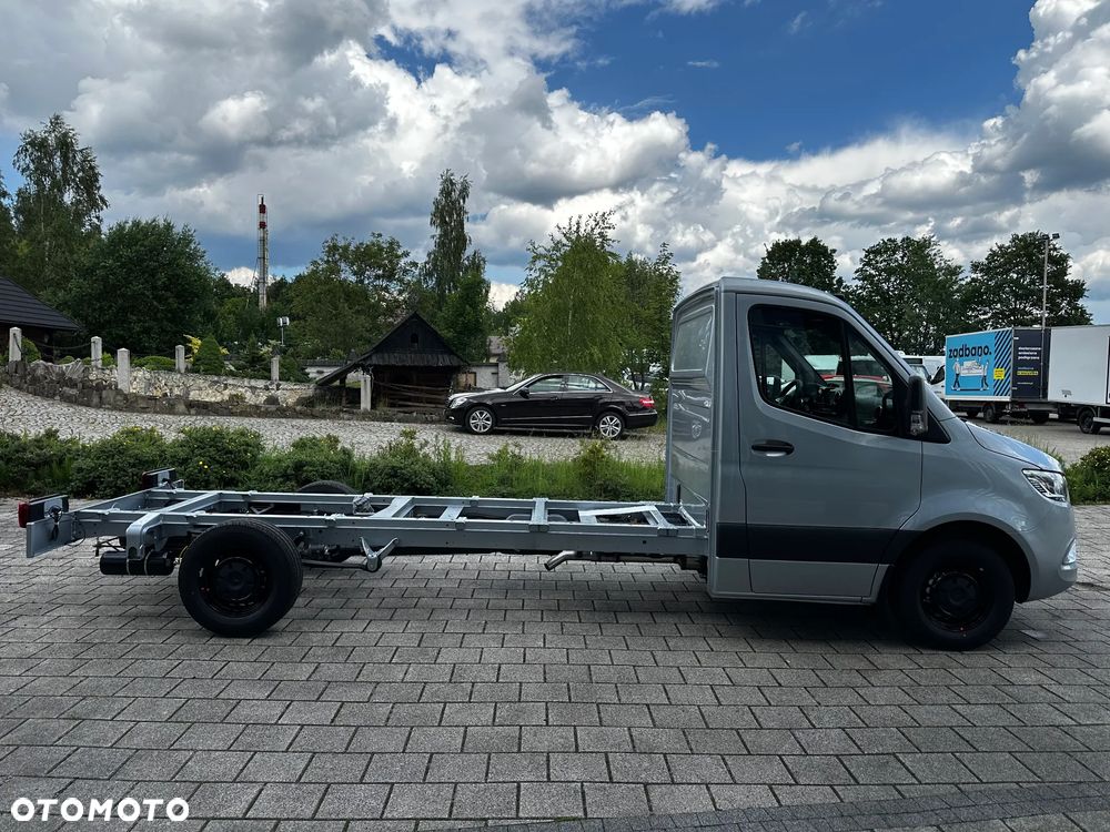 Mercedes-Benz Sprinter - 6
