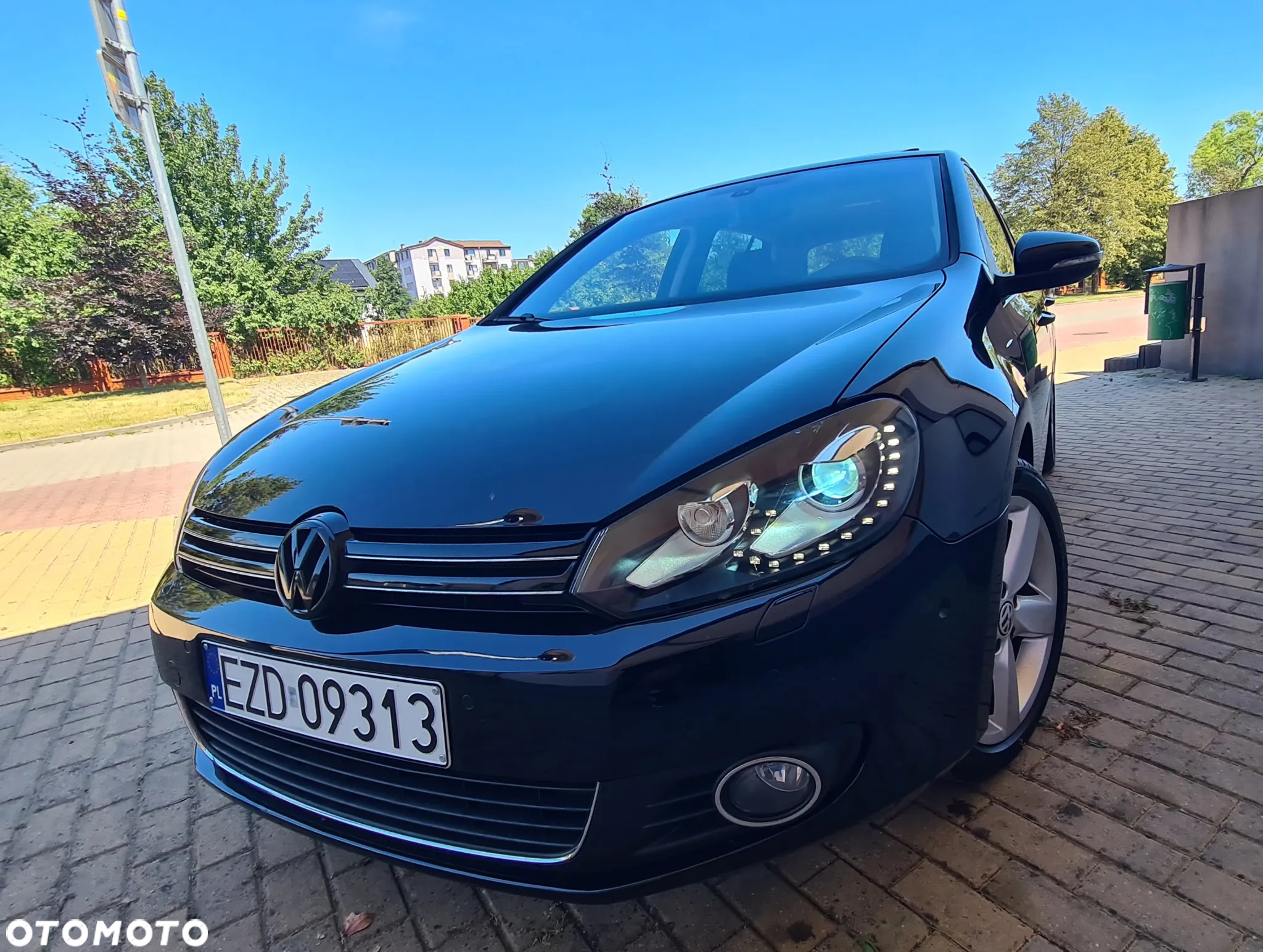 Volkswagen Golf VI 2.0 TDI Highline - 11