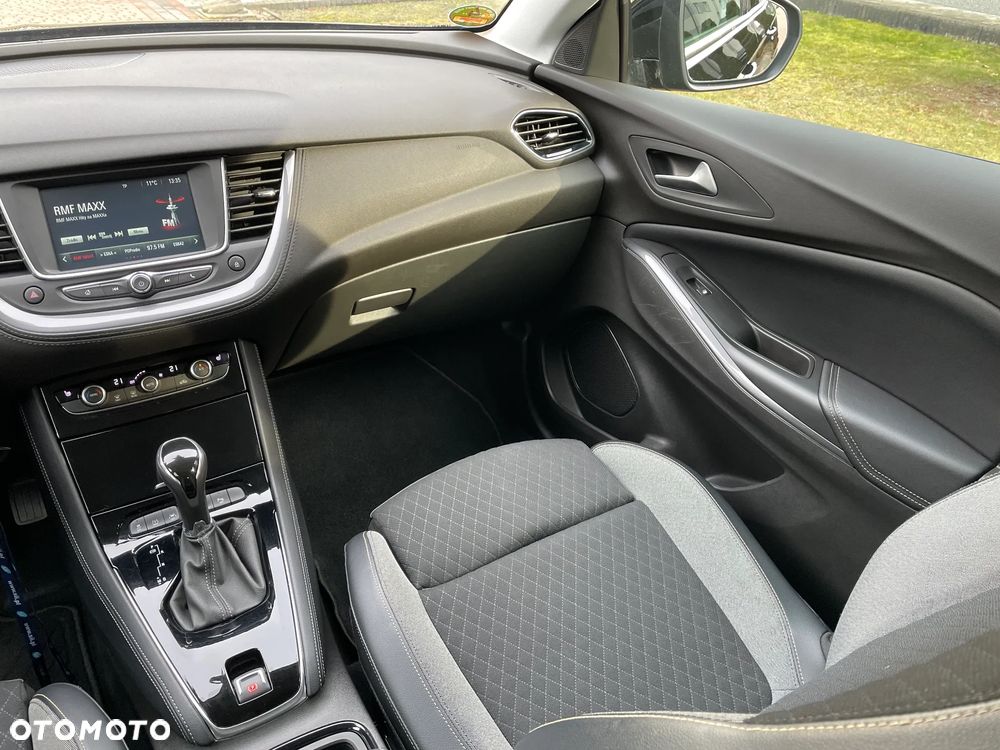 Opel Grandland X 1.2 Start/Stop Automatik Business Edition - 29