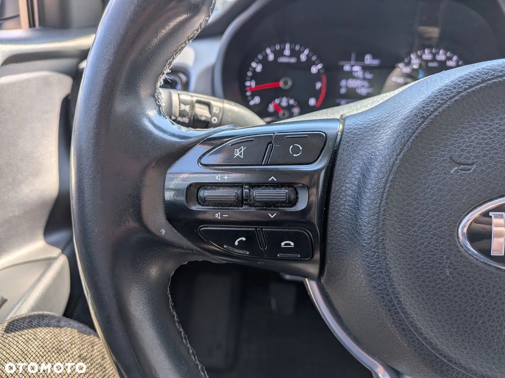 Kia Rio 1.4 L - 13