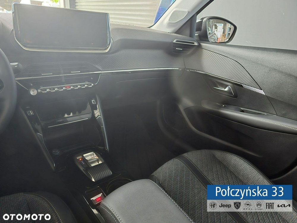 Peugeot 208 - 30