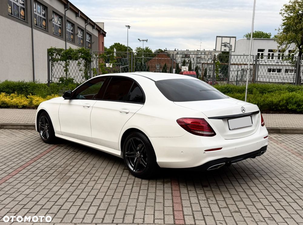 Mercedes-Benz Klasa E 220 d 9G-TRONIC - 4