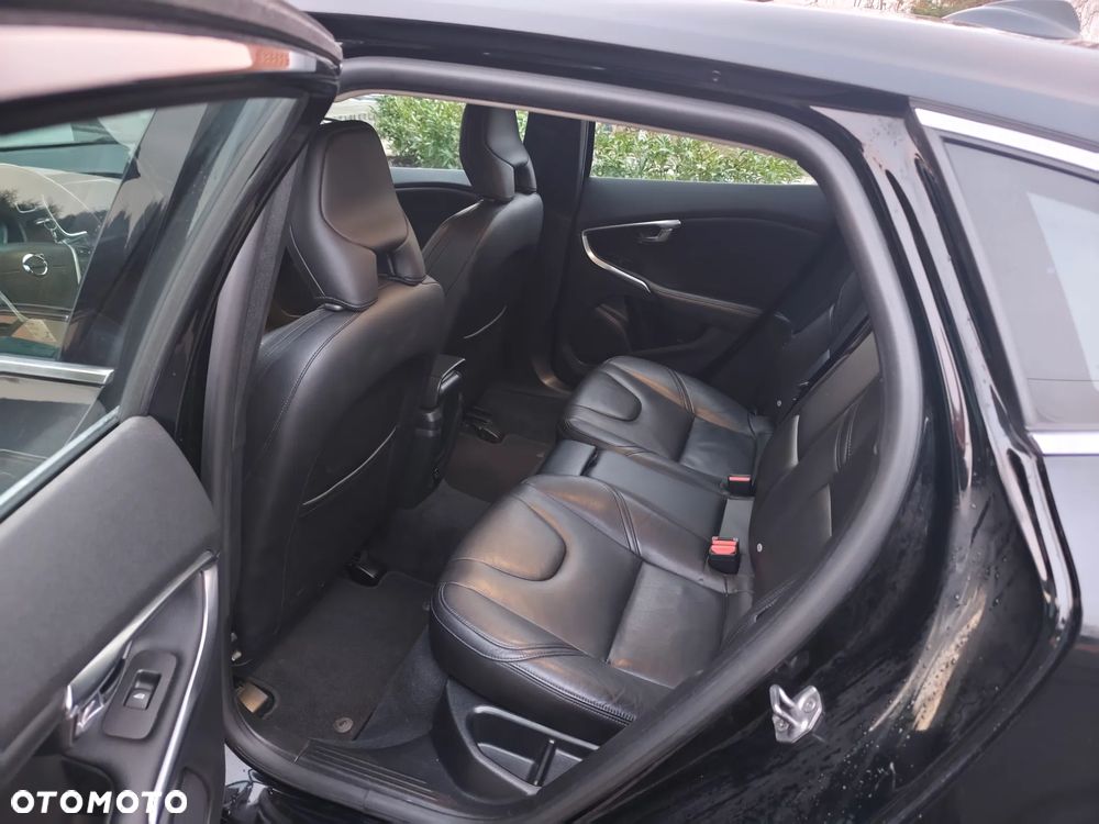 Volvo V40 T3 Geartronic Summum - 12