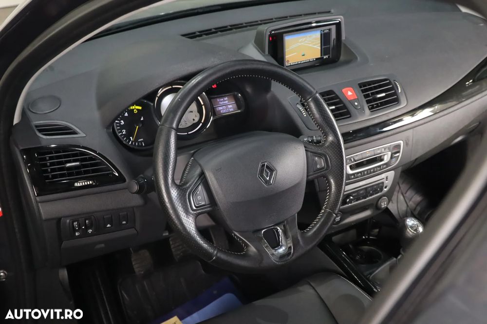 Renault Megane ENERGY dCi 110 Start & Stop Bose Edition - 8