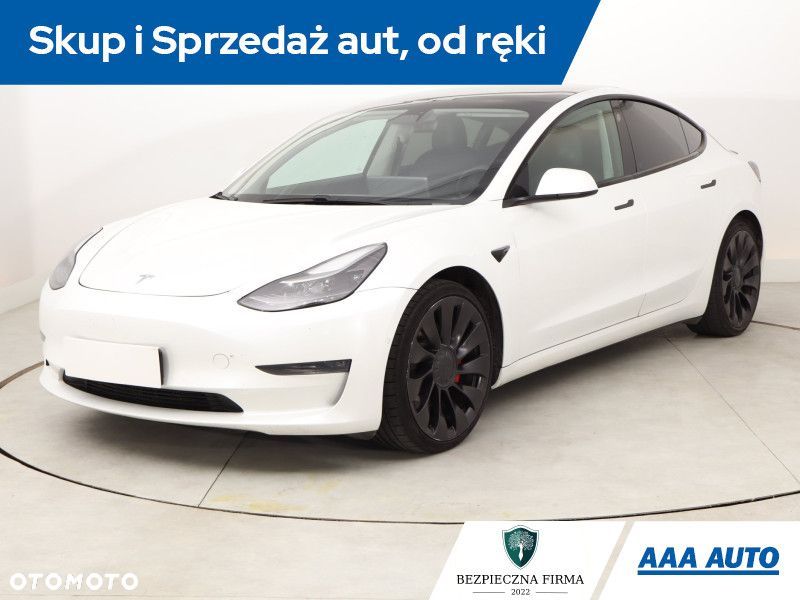 Tesla Model 3 - 3