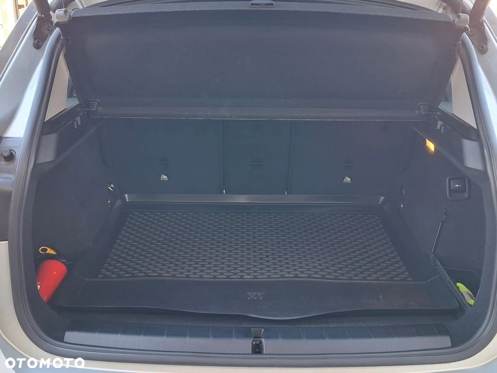 BMW X1 xDrive20i - 9